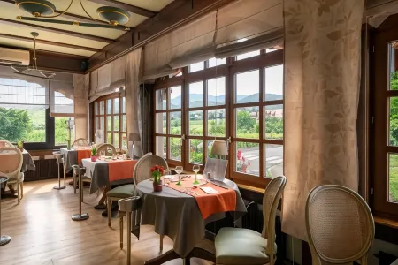 Hotel Munsch Restaurant & Wellness, Colmar Nord - Haut-Koenigsbourg Отели в г. Сент-Ипполит