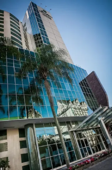 Bourbon Joinville Convention Hotel Hotel berhampiran Lauro Carneiro De Loyola Airport