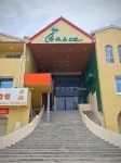 Grace Hotel - parking
