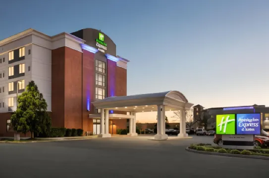 Holiday Inn Express & Suites NORFOLK AIRPORT by IHG