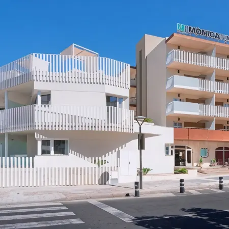 Mònica Hotel