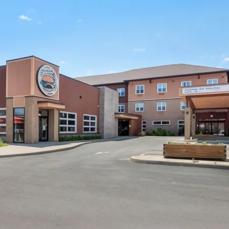 Best Western Plus Bathurst Hotel  Suites