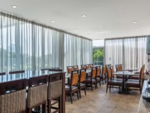 ベストウェスタン ブレーンツリー イン ブレーンツリーのホテル