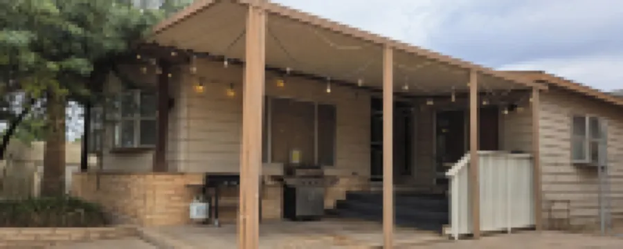 1970's Themed 2600 Feet from the River