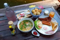 Baanrongmai Canal Front Homestay - Breakfast