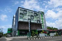 DK Belstar Hotel Belitung - parkir