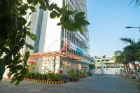 إيبيس شيناي سيتي سنتر هوتل Hotels near مسجد ألف نور