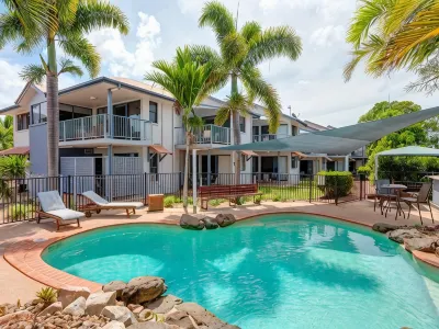 Dolphin Waters Hotels in 