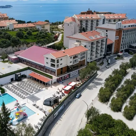 Ramada Hotel & Suites by Wyndham Kusadasi