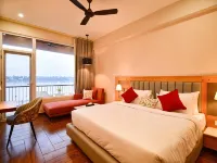 Hotel Aviral Ganga Hotels near Ramnagar Fort