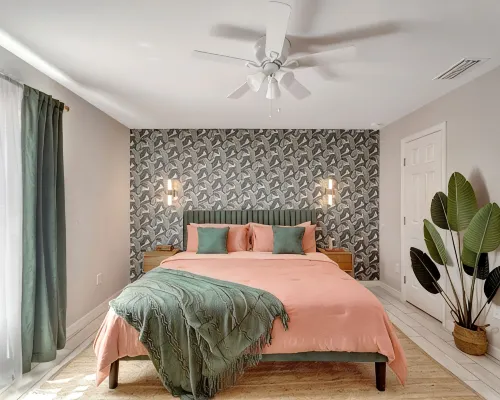 Tropical Vacation Home! 3 Rooms, 2 Bedrooms, sleeps 6 ppl. Hotels in Ruskin