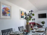 A charming cottage in the heart of Ballater, with a beautiful & modern interior Hotels in Ballater