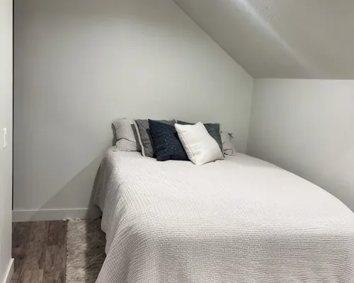 Charming 1-bedroom apartment with AC, WiFi in Draper - Skiing & Mountain Biking Hotels in Draper