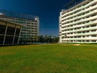 Acellyne's Suites @ The Residences at Commonwealth by Century 錦繡城市購物中心附近的飯店