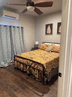 Welcome to Jackson Hole A Charming 1-bedroom house in Historic Mineola. - 3-Star