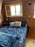 Lake front private Bunkies …accommodates 6 people!
