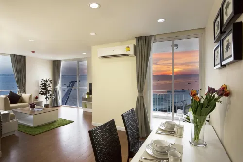 Bbg Seaside Luxurious Service Apartment - Beach