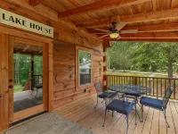 Cozy Cabin with Dock, Huge Screen-in Porch, Fire Pit, Fast WiFi and Pet Friendly - Hytter