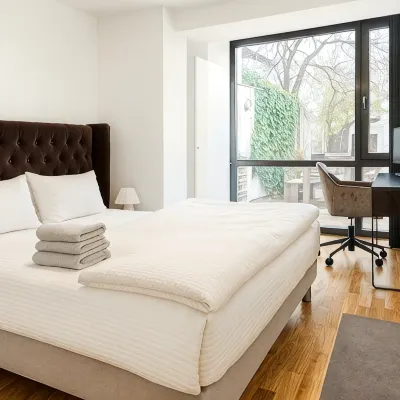 Newly renovated 3 BedRm, Spacious 80m sq, comtemporary Apartment in Central Trendy Oslo-Grunnerlokka Hotels near Grunerlokka