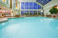 Doubletree by Hilton East Madison East - Pools