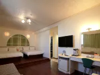 Traveler Hotel Hotels near Paposogan Park