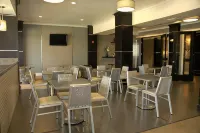 Best Western Plus Texarkana Inn  Suites - breakfast