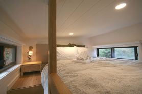 Kookaburra's Perch Tiny House. Secluded, Peaceful and Dog Friendly.