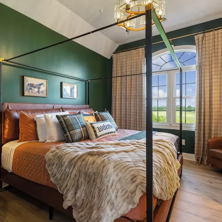 Luxury 5Br Estate: Bourbon Bar, Spa, Pool, 100" Cinema, 12 Mins to Bardstown