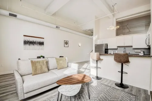 CozySuites at the Block - Kondo