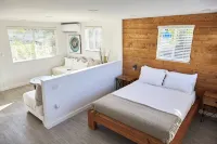 6. Waterfront Key Largo Studio, Near Kayaks & Reef