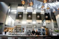 The Lamp Hotel & Spa - bar