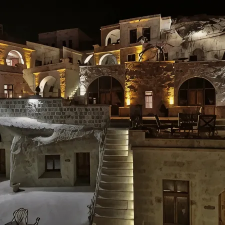 Phocas Cave Suites
