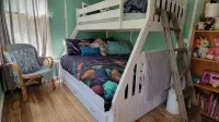 Idyllwylde: Pet-Friendly, Renovated Vintage  Cabin, Close to Town and River - WiFi