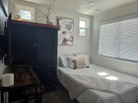 Tiny Retreat by the Park - 2-Star