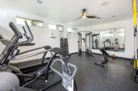 Ocean View, Sand, Waves & Wonder 4 Guests Luxury Resort Experence - Gym