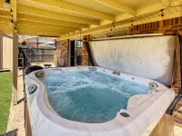Charming 3-bedroom Texas Tech house with AC and fitness room in Lubbock - Bungalows