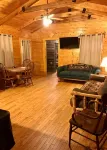 Pioneer cabin in Bowden, Canaan Valley sleeps 8
