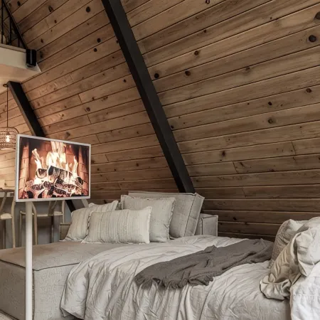Mt. Rainier Luxe A-Frame: Hot Tub, Sauna, Firepit with King Size Bed Lafa Cabin