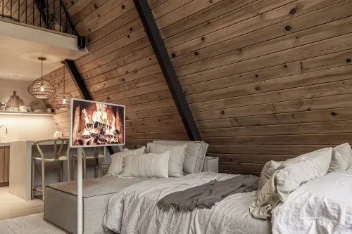Mt. Rainier Luxe A-Frame: Hot Tub, Sauna, Firepit with King Size Bed Lafa Cabin