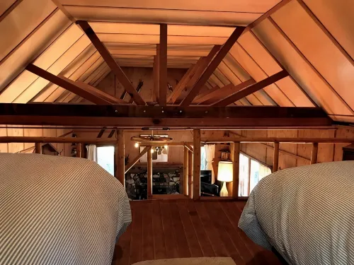 Unplugged Rustic Cabin in the Woods