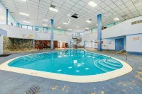 Cozy 2 bedroom condo walking distance to slopes hot tub,pool,gameroom,gym. - Pools