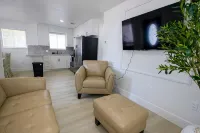 Charming 2-bedroom house in Miami, minutes from the city's most touristic spots. - Bungalows