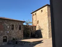 Stay on the walls of Murlo Castle, apartment with breathtaking views Hotels in Murlo