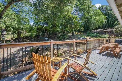 Villa Vino! Spacious 6Bd + Hot Tub in Wine Country - 4-Star