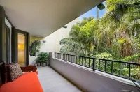 Key Biscayne Luxury Retreat - Fully Remoleded 3 Bedroom 2,000 SF Residence