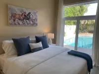 Heated Pool - Spacious, Cheerful Home 5br/3bath