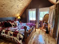 Granite Lake Chalet - waterfront Temagami/Hot Tub - 2 tähden