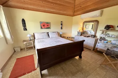 Garden of Light,Charming Oceanfront Villa,Tiki Huts& Generator,10% off 7+ nights Hotel a 