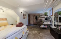 Downtown Marvel in unbeatable location! - balcony