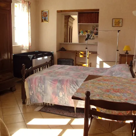 Of Character cottage Near Millau In Charming Village in Saint-Leons Отели в г. Мийо